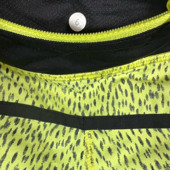 Lululemon Speed Shorts - Dottie Dash Clarity Yellow - Picture 6 of 6